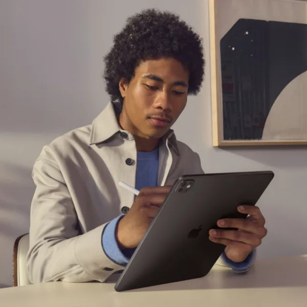Apple iPad Pro (M4, 2024) 11″ Wi-Fi + Cellular 2 ТБ, «черный космос»
