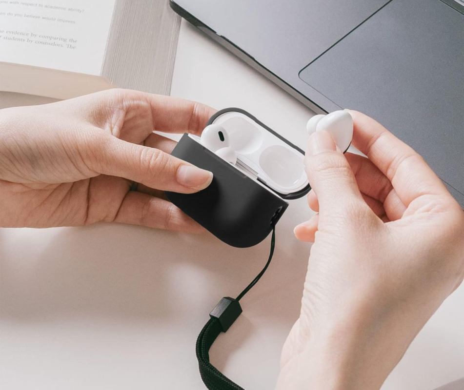 Чехол Elago Silicone для AirPods Pro 2, силикон, черный
