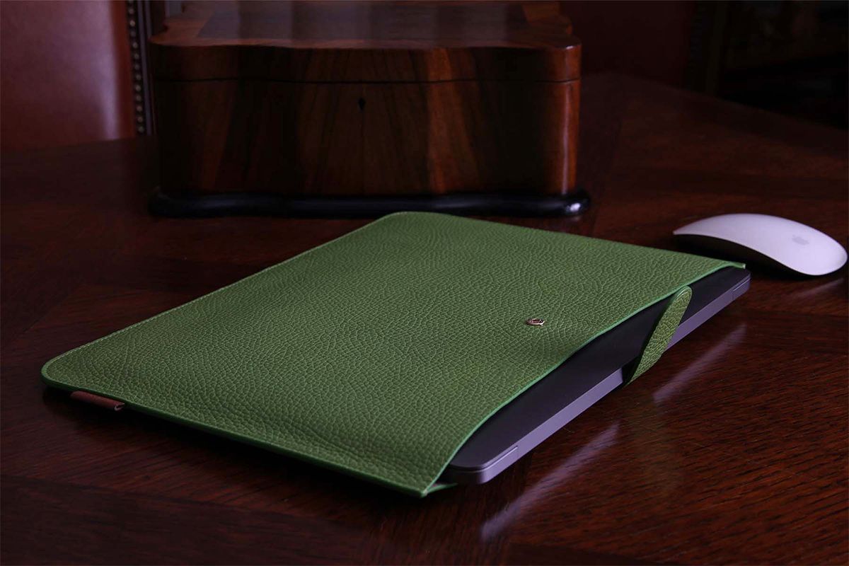Чехол-конверт Bustha Jump Slim Sleeve для Macbook Air/Pro 14 (18/22), кожа, зеленый