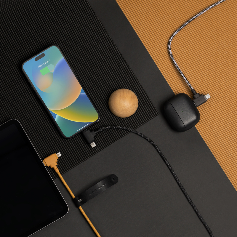 Кабель Native Union Belt Cable USB-С – Lightning/USB-С, 1,5м, кевлар, зебра