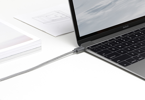 Кабель Native Union Belt USB-C/USB-C (2,4 м), зебра