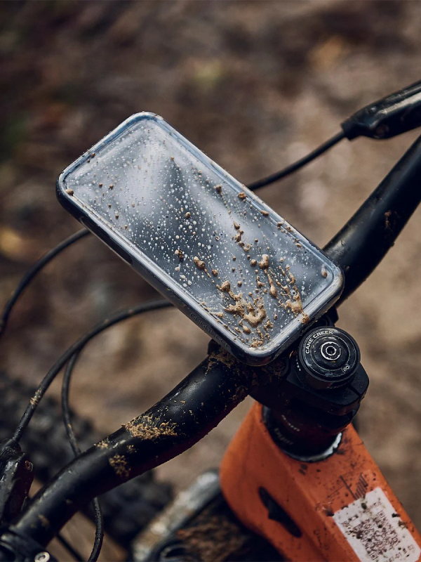 Накладка влагозащитная Quad Lock Poncho для iPhone 15 Pro Max, прозрачный